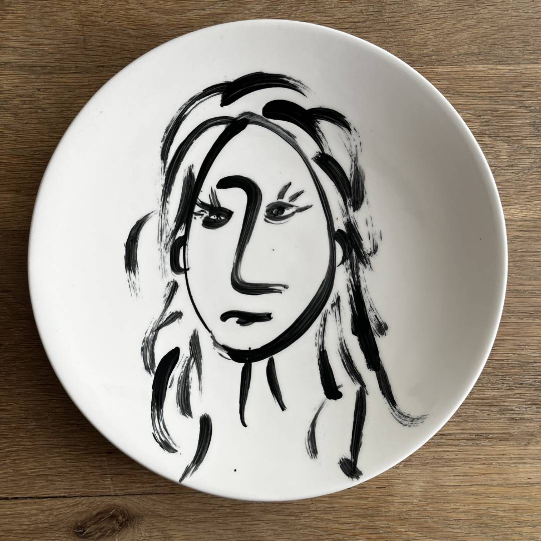 The Detailsmith Handpainted Ceramic Plate Portrait Collection Large plate in black