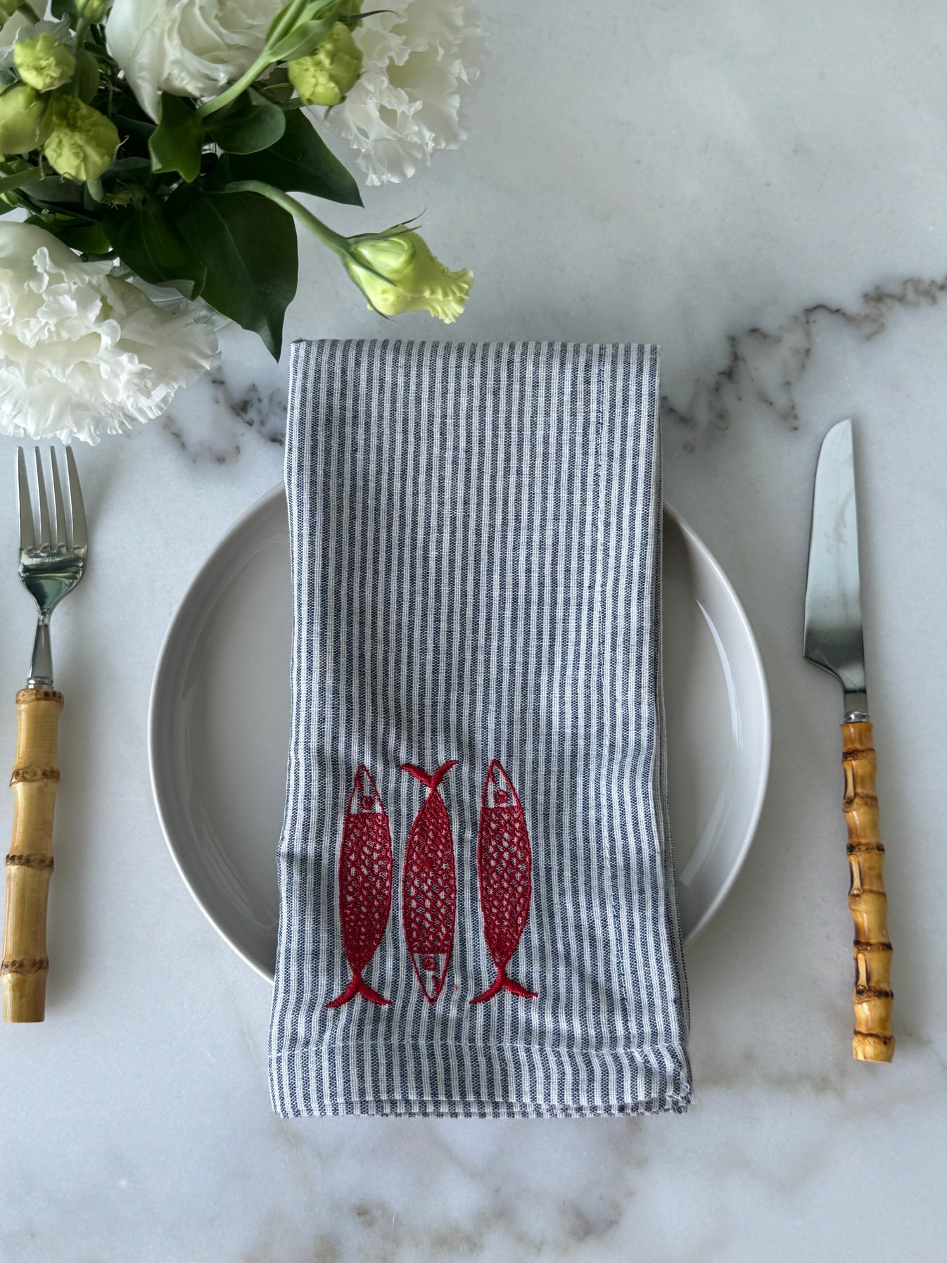 Palmar Collection Embroidered Cotton Napkin Set Red Fish